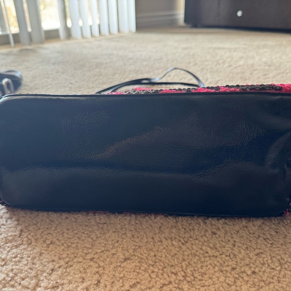 Betsey Johnson tote bag - Picture 3 of 5